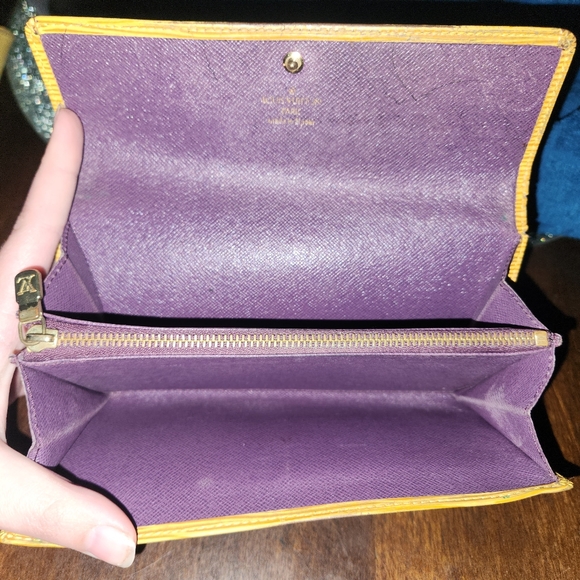 Louis Viutton Yellow Epi Wallet - Picture 2 of 4